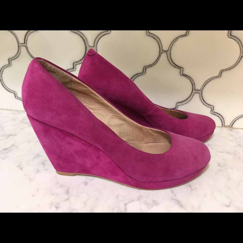 ALDO magenta suede wedge pump heels